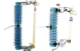 雷爾沃電器有限公司以高壓電器產(chǎn)品作為自己的核心產(chǎn)業(yè)，以產(chǎn)品設(shè)計(jì)為主導(dǎo)，主要研發(fā)生產(chǎn)戶內(nèi)外高壓真空斷路器，高壓負(fù)荷開(kāi)關(guān)，隔離開(kāi)關(guān)，熔斷器，互感器，避雷器，接地開(kāi)關(guān)，六氟化硫開(kāi)關(guān)等產(chǎn)品。產(chǎn)品廣泛應(yīng)用于各等級(jí)電網(wǎng)，風(fēng)能發(fā)電廠，太陽(yáng)能發(fā)電廠，核電，水電等領(lǐng)域。今天雷爾沃作為高壓熔斷器的生產(chǎn)廠家來(lái)告訴你：高壓熔斷器型號(hào)含義及組成，讓你對(duì)高壓熔斷器有個(gè)新的認(rèn)識(shí)。